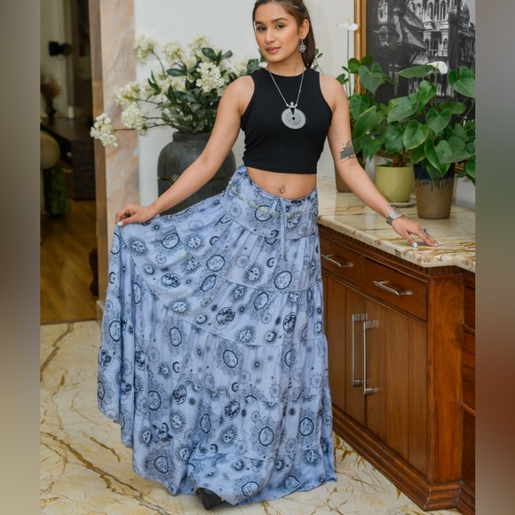 Celestial Sun Moon Print Flowy Summer Maxi Skirt - Picture 6 of 7